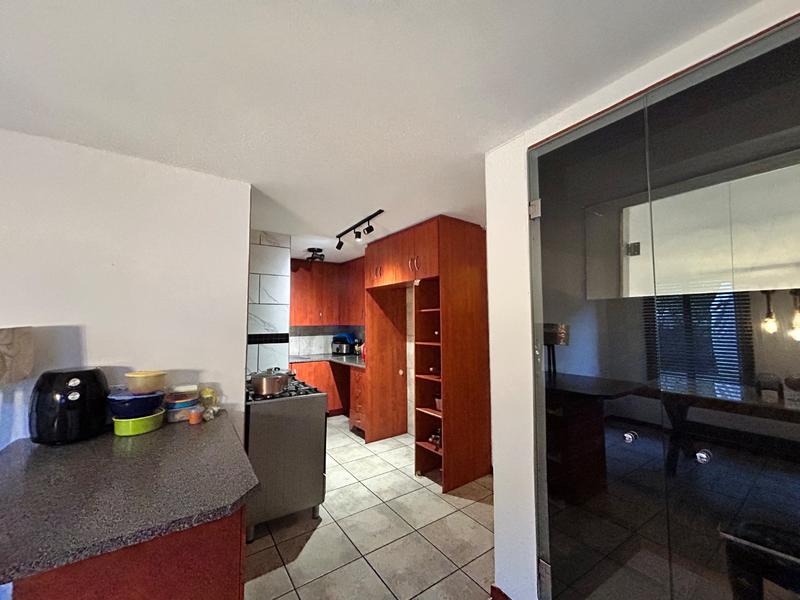 To Let 3 Bedroom Property for Rent in Melodie North West